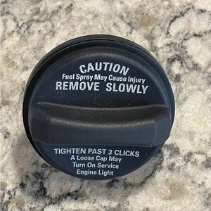 SAAB GAS CAP 9-3 9-5 900 FUEL TANK CAP GENUINE ORIGINAL